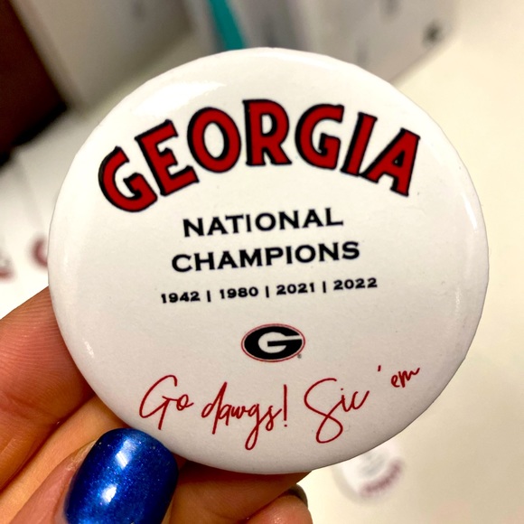 UGA Buttons - Picture 1 of 5